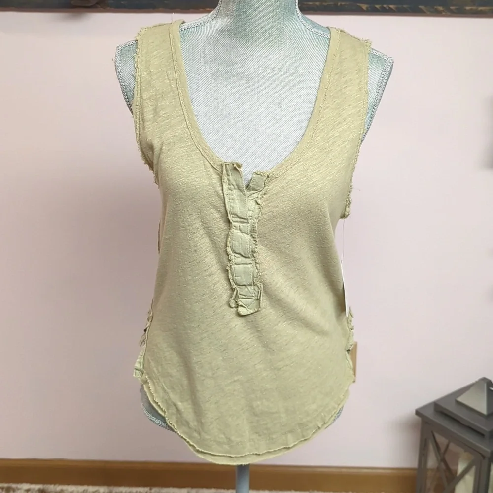 We The Free Vacay Tank Top. NWT - Picture 1 of 10